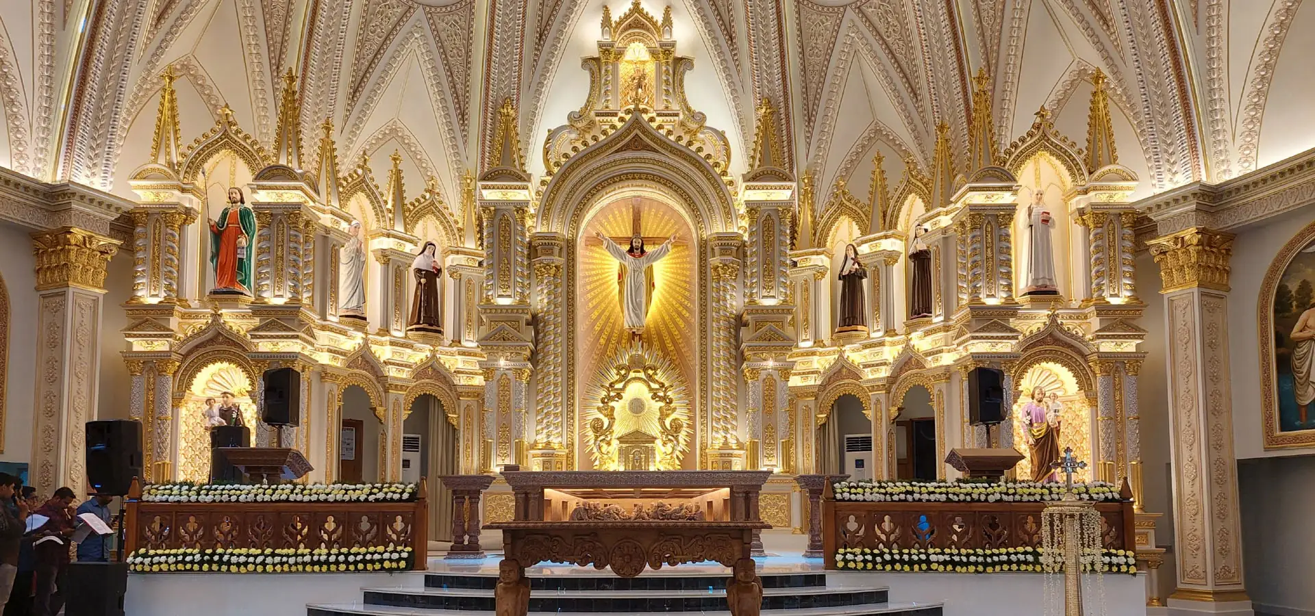 Main altar inside St. Mary's Forane Church, Chalakudy